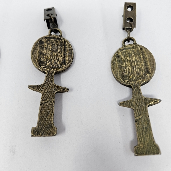 African Brass Corner Table Cloth Holders Women Face & Figure Set Of 4 Vintage - Picture 8 of 10